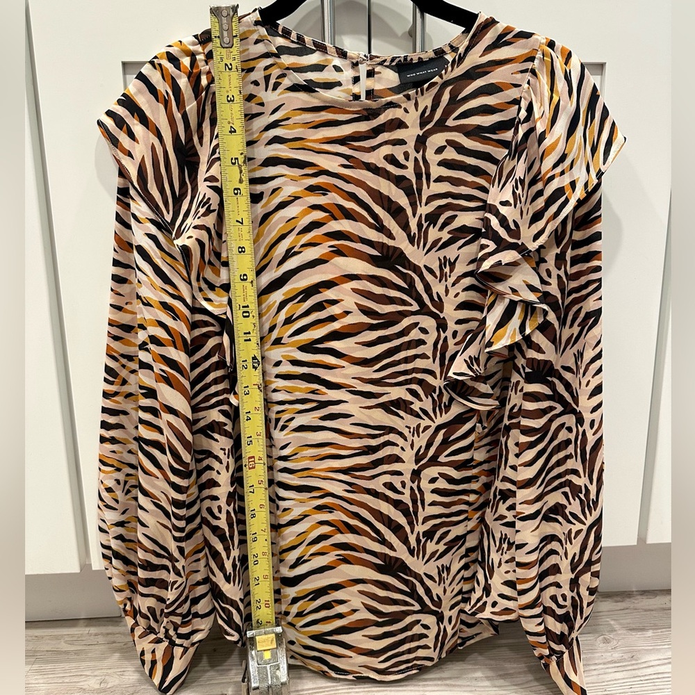 Who What Wear Women's Zebra Print Ruffle Long Sleeve Top Small NWOT - Picture 6 of 7